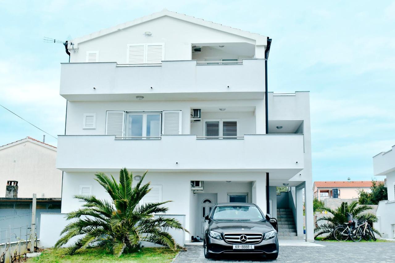 Apartmani Lovrencic Vrsi Extérieur photo