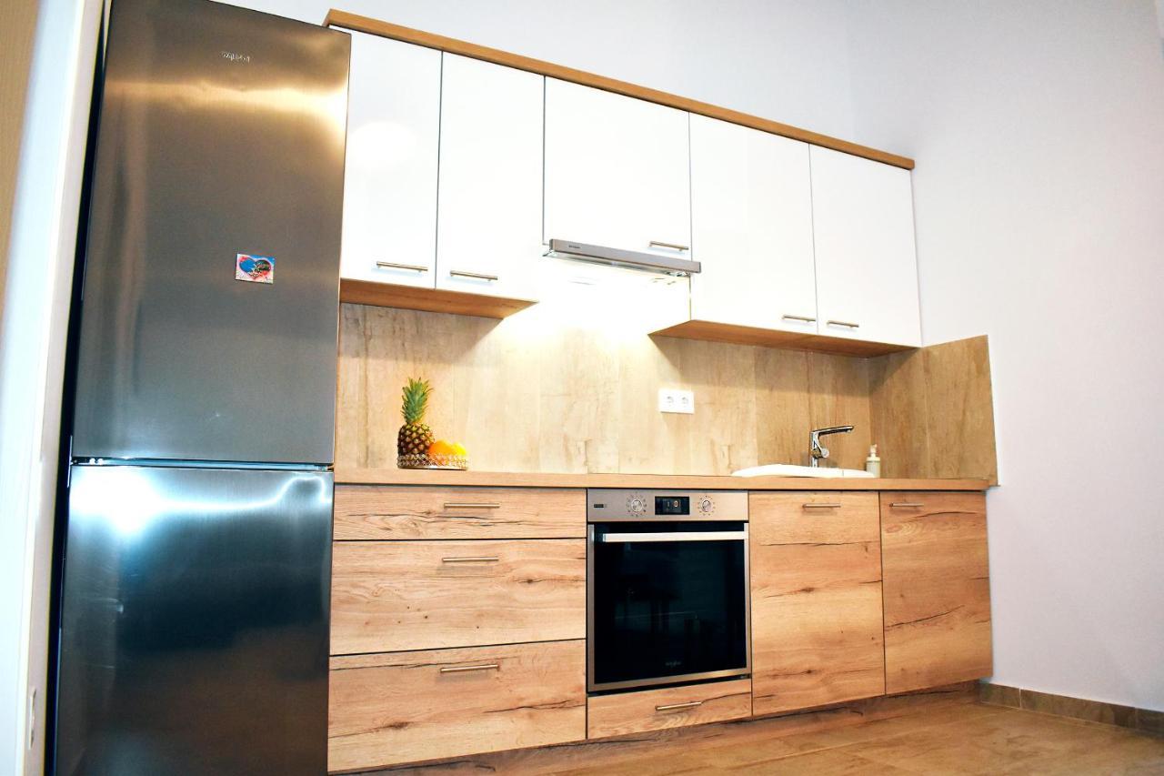 Apartmani Lovrencic Vrsi Extérieur photo