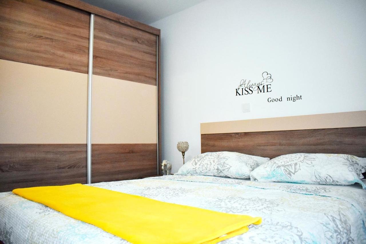Apartmani Lovrencic Vrsi Extérieur photo