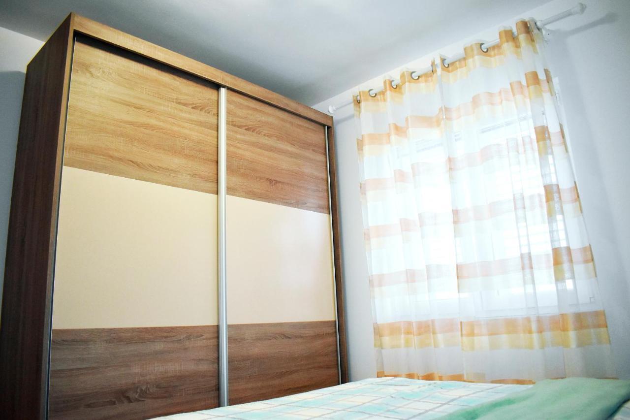 Apartmani Lovrencic Vrsi Extérieur photo