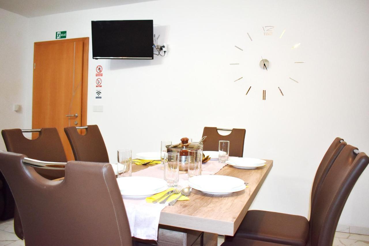 Apartmani Lovrencic Vrsi Extérieur photo