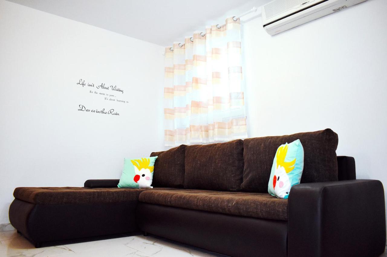 Apartmani Lovrencic Vrsi Extérieur photo