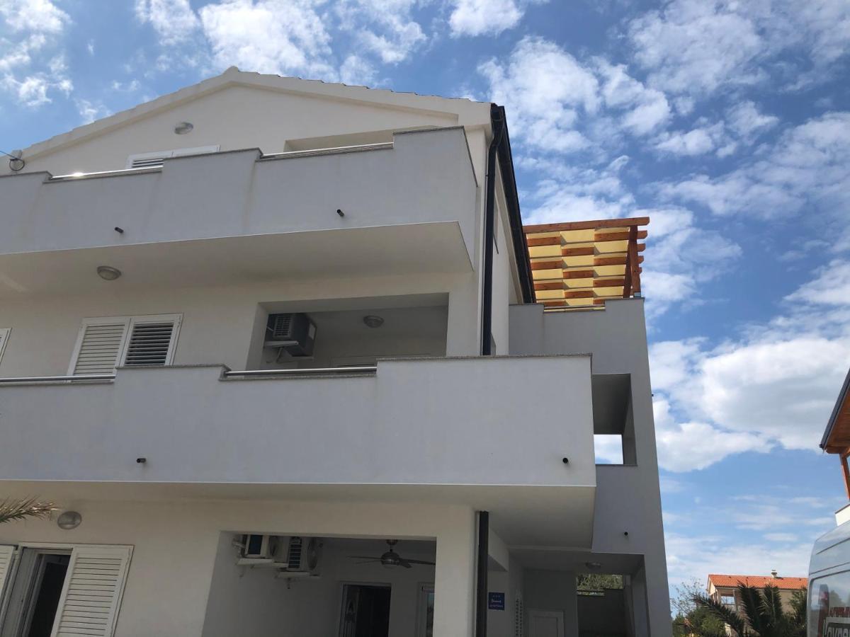 Apartmani Lovrencic Vrsi Extérieur photo