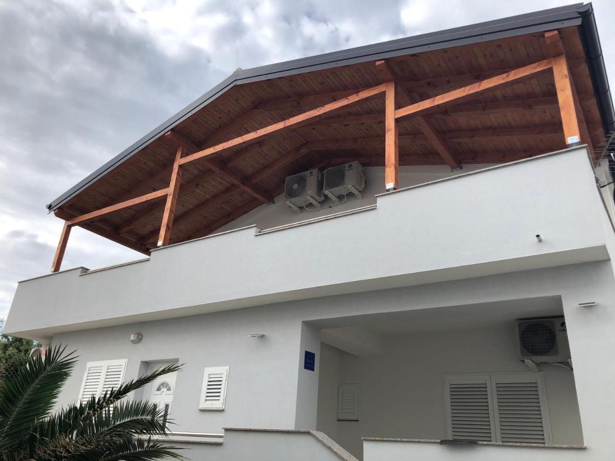 Apartmani Lovrencic Vrsi Extérieur photo